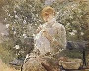 Berthe Morisot The Woman sewing at the courtyard oil painting reproduction